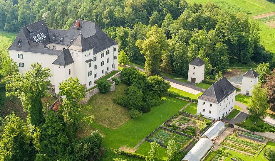 Schloss Burgstall, Wies, Austria